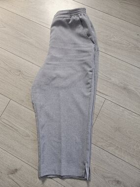 Style & Co Grey Pull-On Capri Pants Elastic Waist Comfort Stretch PM🔥